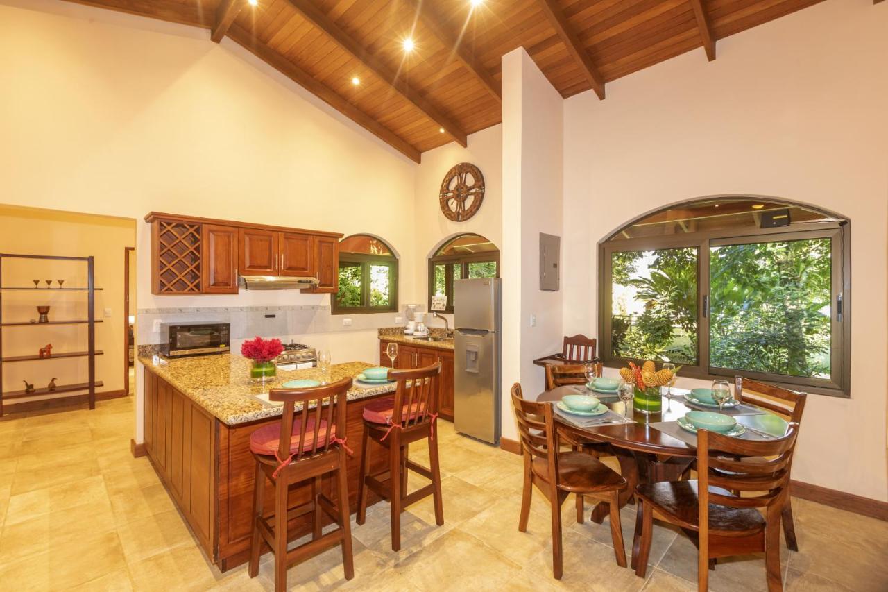 "Hana'S Celeste Retreat" Large Modern Villa Sleeps 6 On 20 Acres Of Nature! บิฆากัว ภายนอก รูปภาพ
