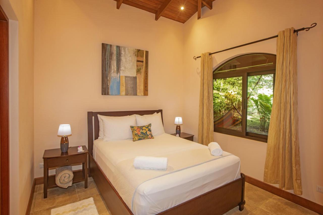 "Hana'S Celeste Retreat" Large Modern Villa Sleeps 6 On 20 Acres Of Nature! บิฆากัว ภายนอก รูปภาพ